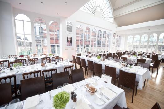 - Roast Restaurant