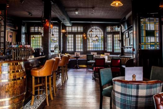 - Coach and Horses, Barnes