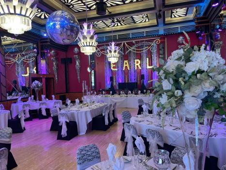 - The Earl of Doncaster Hotel