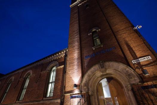 - Halle St. Peter's