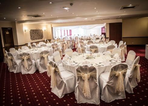 - Best Western Oaks Hotel