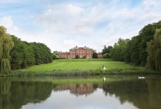 - Kelmarsh Hall and Gardens